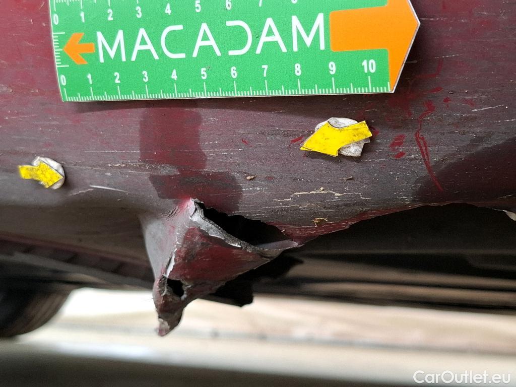  Mercedes  A-Klasse MERCEDES-BENZ Classe A Compact / 2018 / 5P / Berline A 200 d Business Line 8G-DCT #2