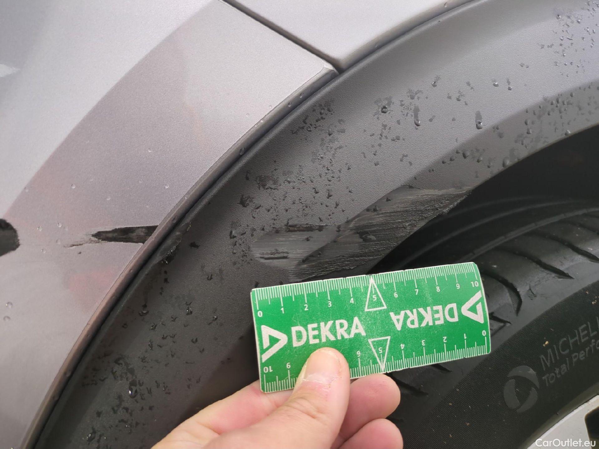  Peugeot  2008  Allure Business 1.2 PureTech 130CV BVA8 E6d #30