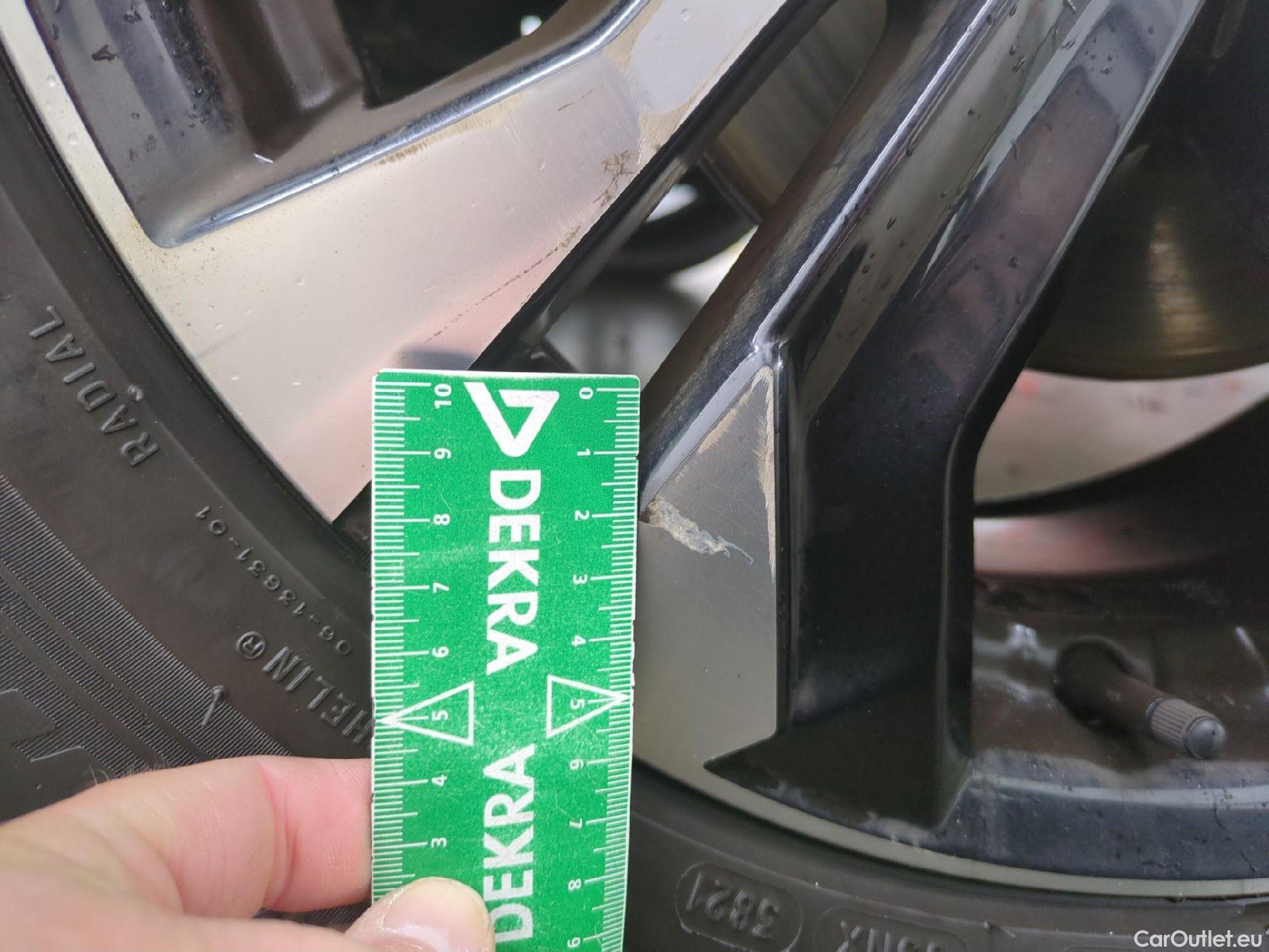  Peugeot  2008  Allure Business 1.2 PureTech 130CV BVA8 E6d #16