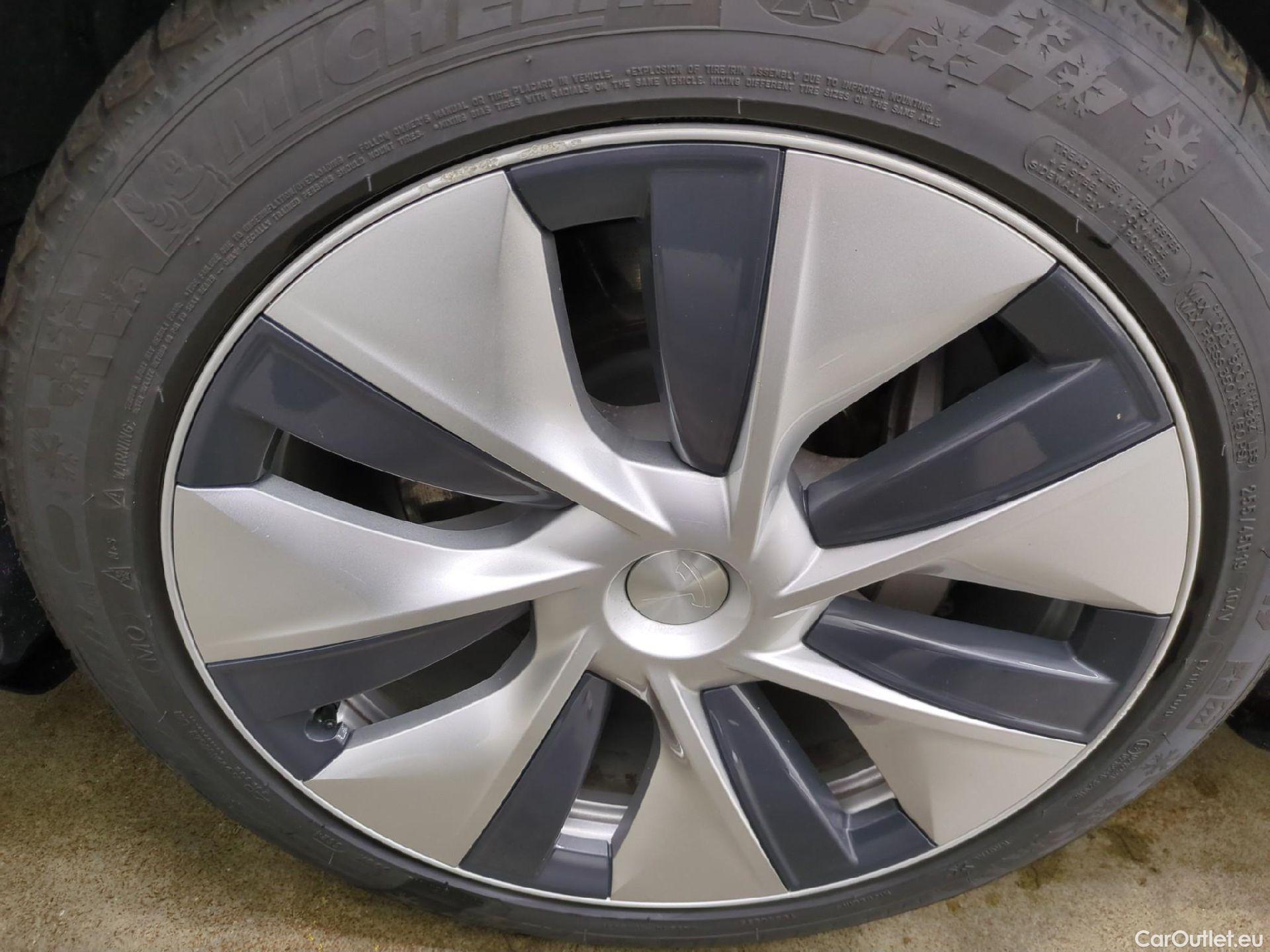  Tesla  Model Y TESLA  / 2020 / 5P / SUV Grand Autonomie Dual Motor AWD #9