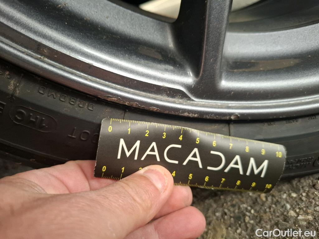  Tesla  Model 3 TESLA  / 2018 / 4P / Berline Grande Autonomie #11