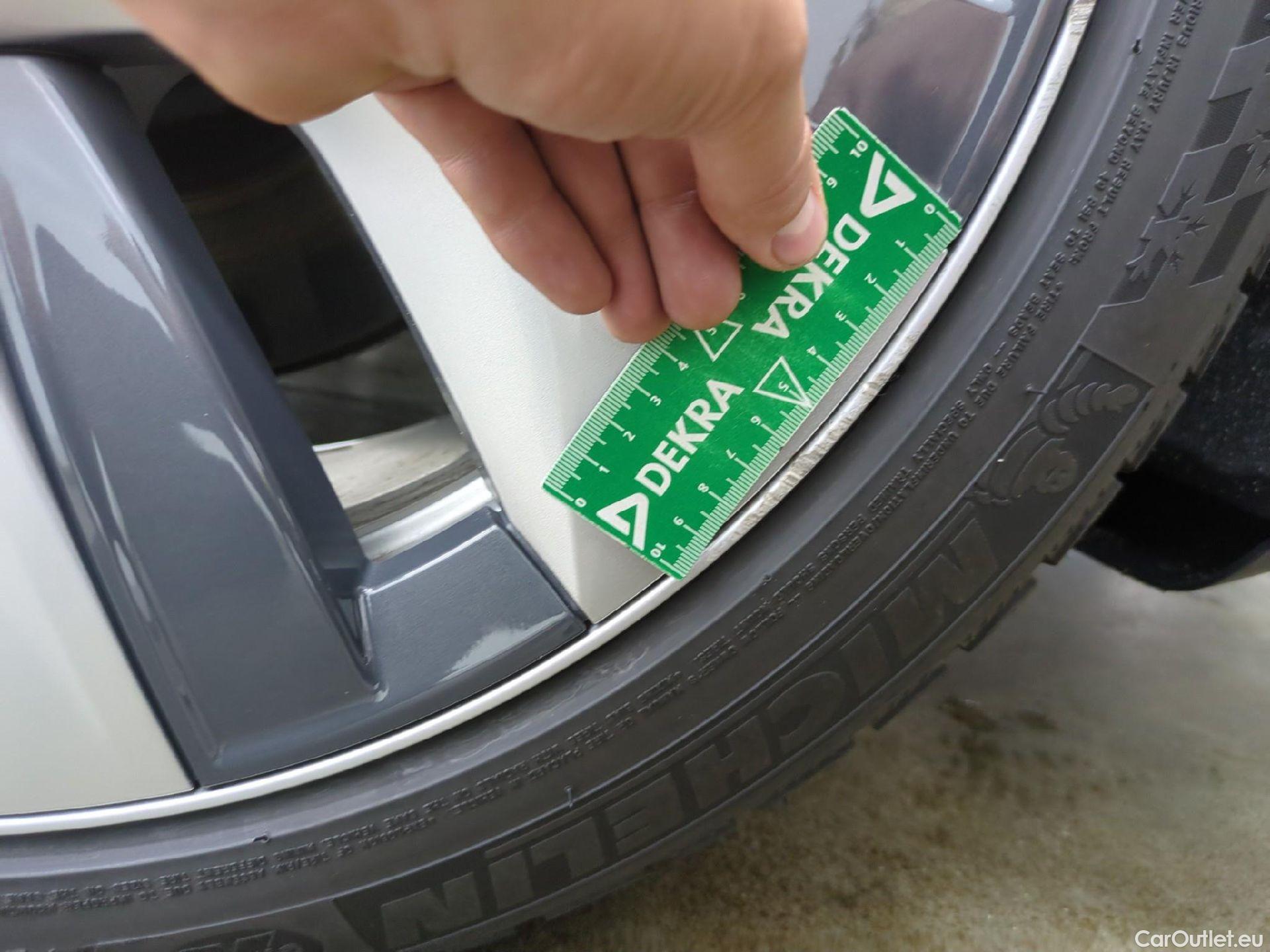  Tesla  Model Y TESLA  / 2020 / 5P / SUV Grand Autonomie Dual Motor AWD #8