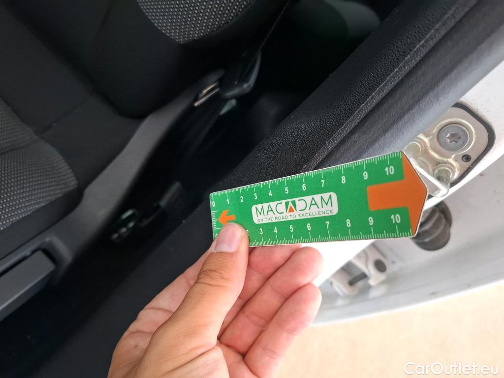  Citroen  C3 CITROEN  / 2016 / 5P / Berline PureTech 82 S&S BVM Feel Business #4