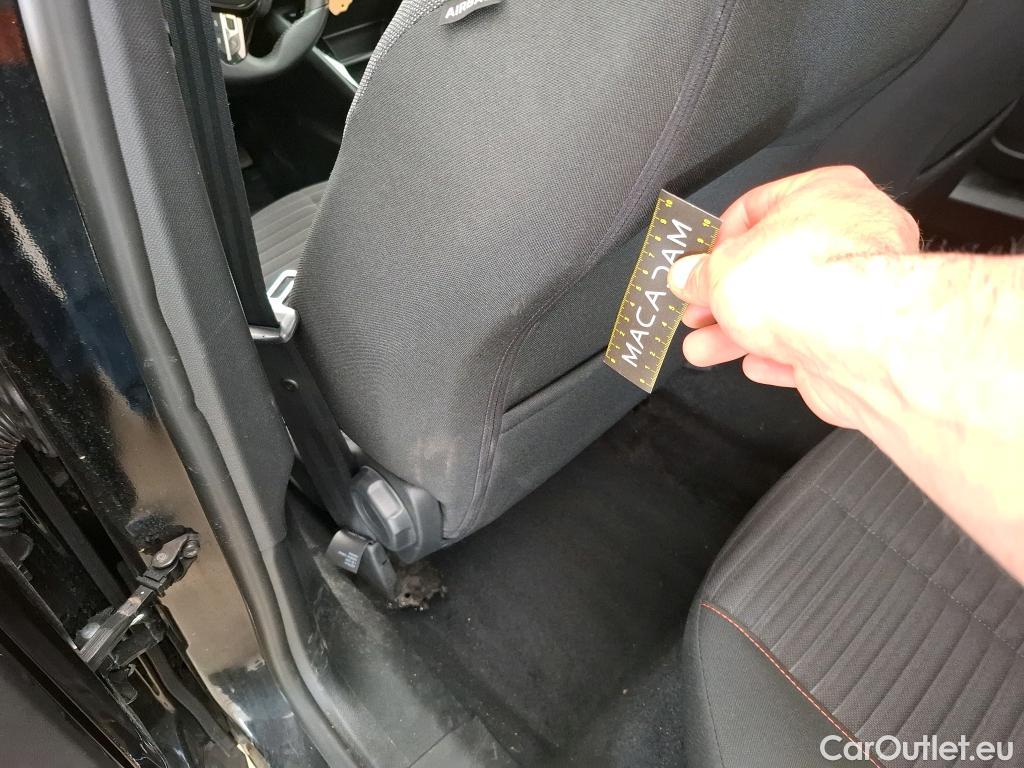  Peugeot  2008  Active Pack 1.2 PureTech 130CV BVA8 E6d #3