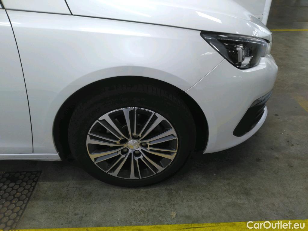  Peugeot  308  Allure Business 1.2 PureTech 130CV BVM6 E6d #5