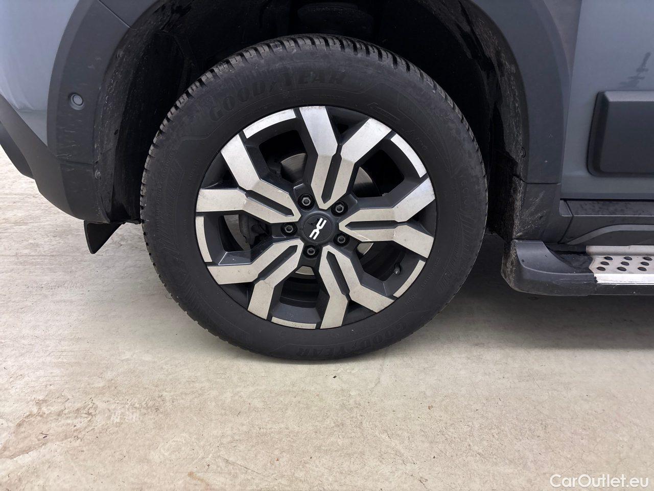  Dacia  Duster TCe 150 4WD Journey Manual Petrol  22 #10