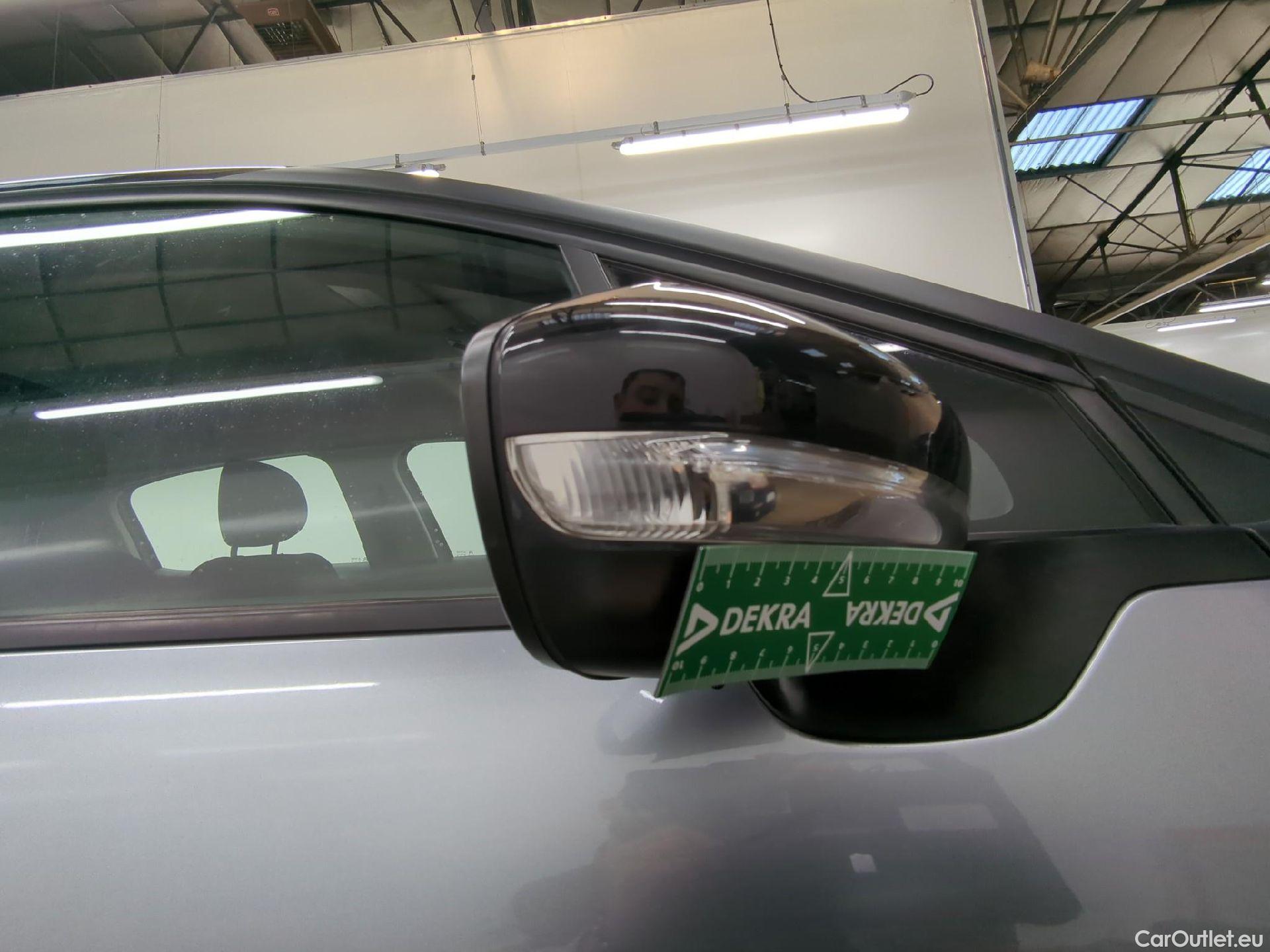  Citroen  C3  Shine Business 1.2 PureTech 80CV BVM5 E6d #9