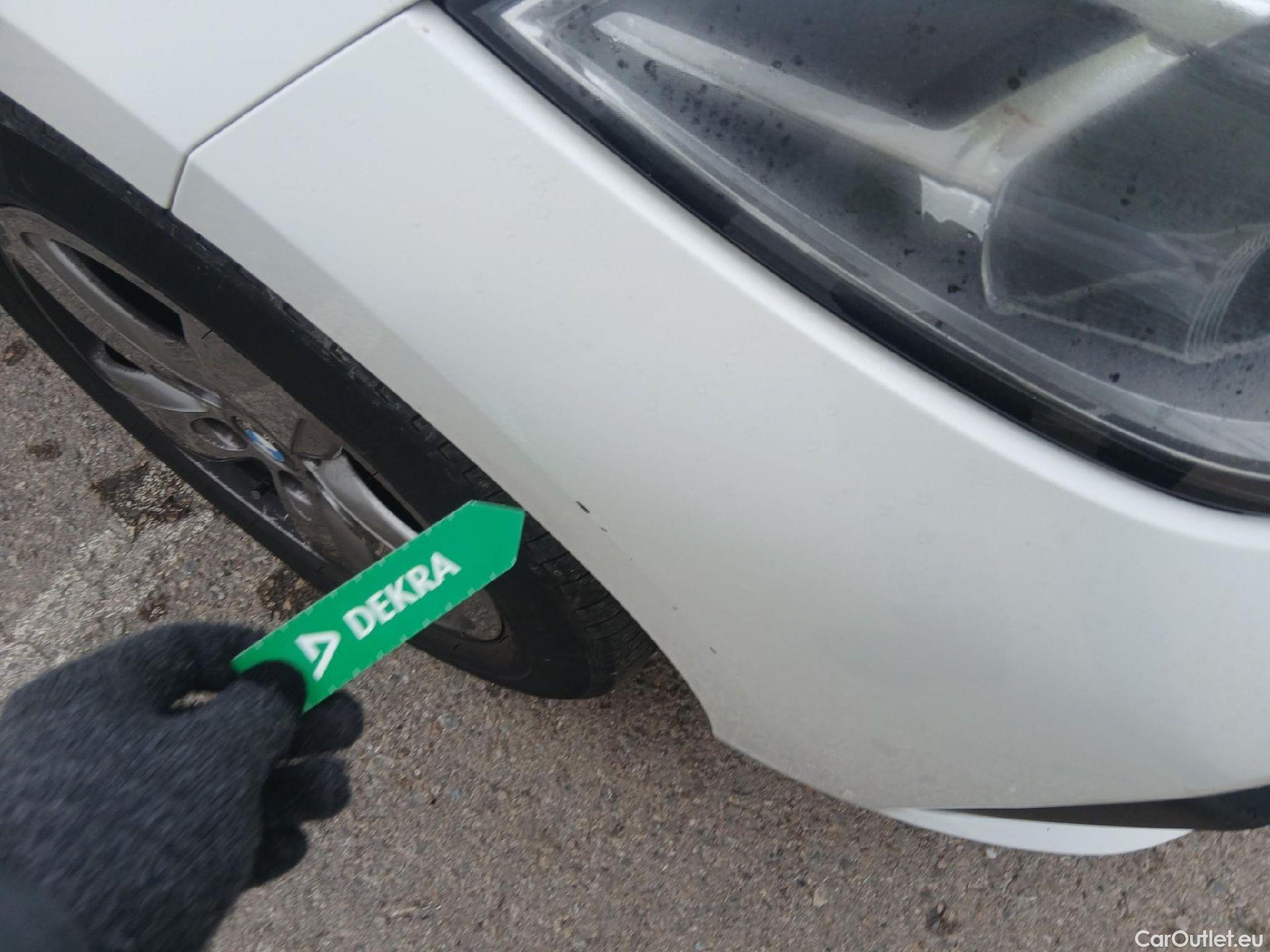  Bmw  Serie 1 BMW  / 2019 / 5P / berlina con portón 116d #1