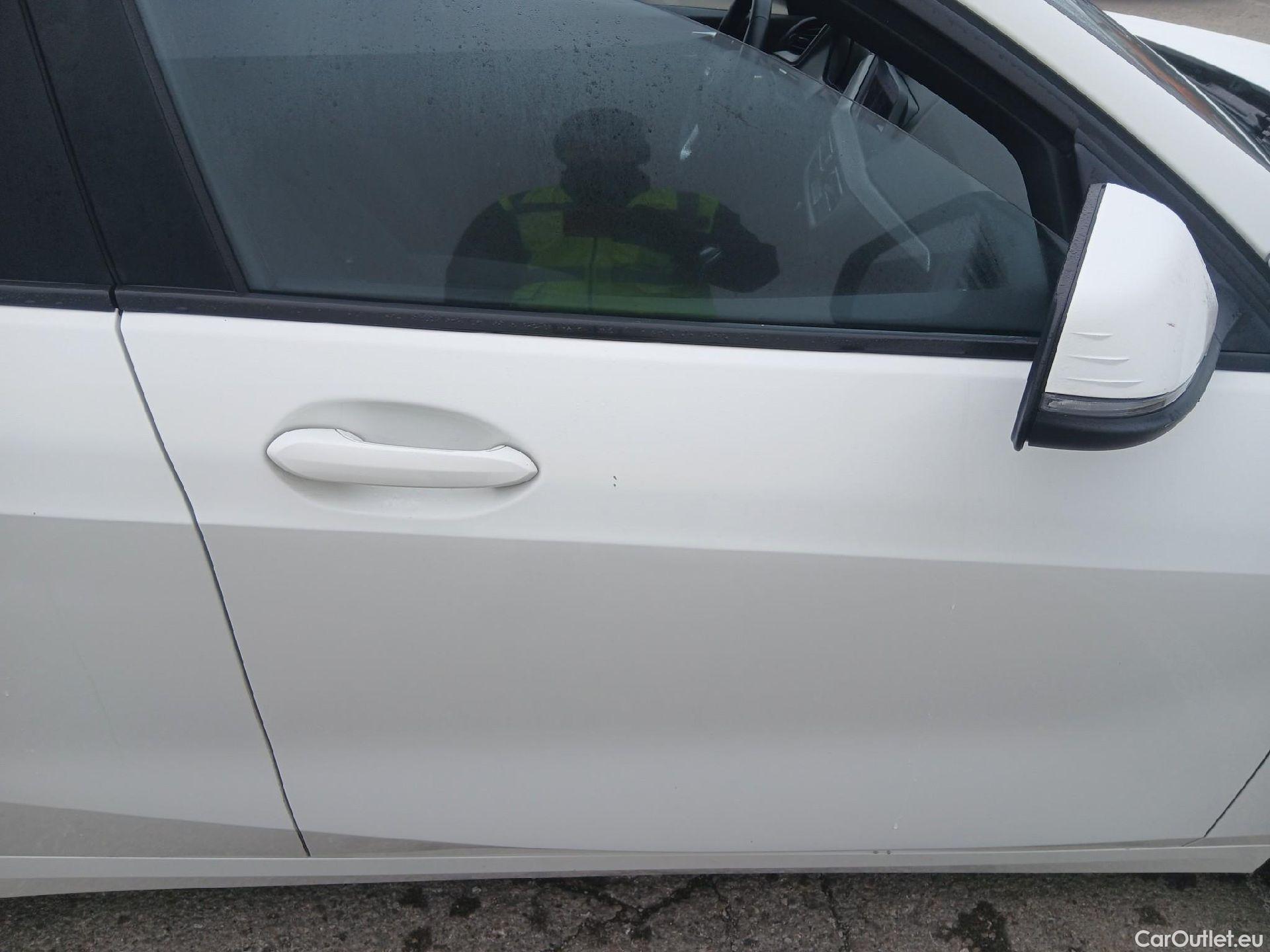  Bmw  Serie 1 BMW  / 2019 / 5P / berlina con portón 116d #14