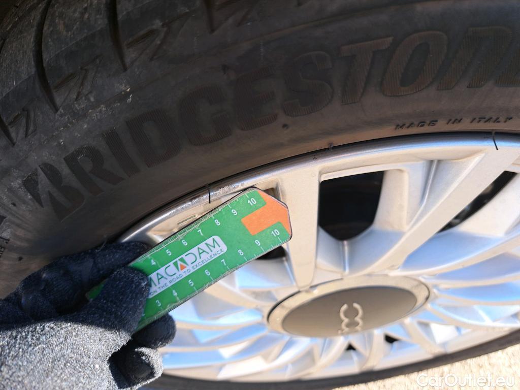  Fiat  500 FIAT  / 2015 / 3P / berlina con portón Lounge 1.2 8v 51KW (69 CV) (AC) #10