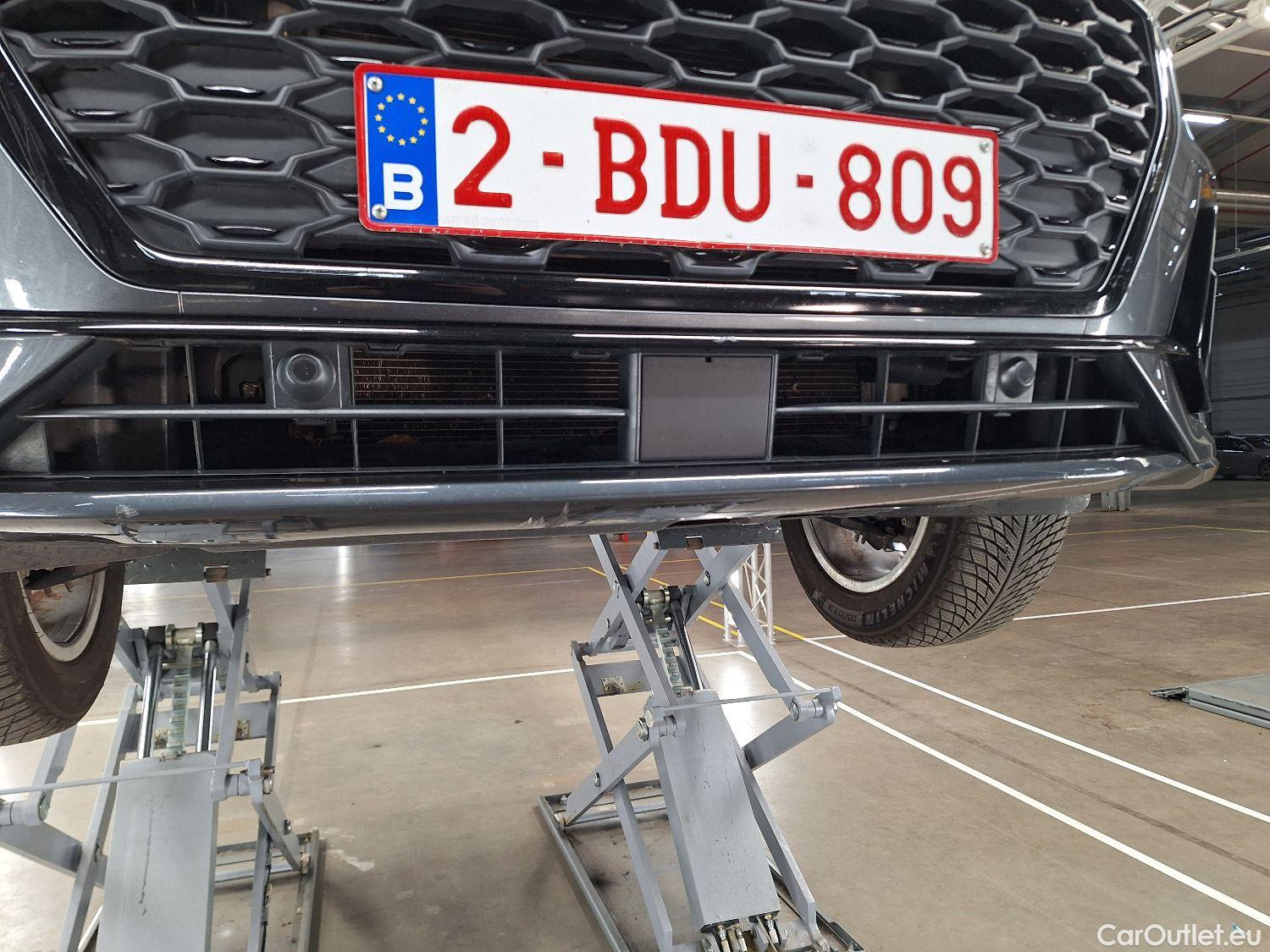  Audi  Q3 Audi,  SB '19 PHEV, Audi  Sportback 45 TFSI e S tronic S Line 5d #33