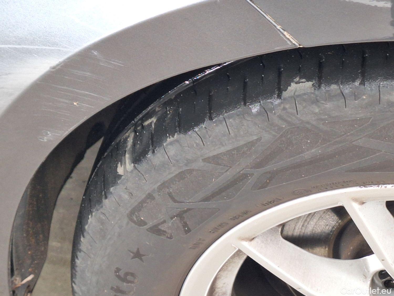  Bmw  Serie 3 BMW, 3-serie '18, BMW 3 Reeks Berline 318iA (115 kW) 4d #46