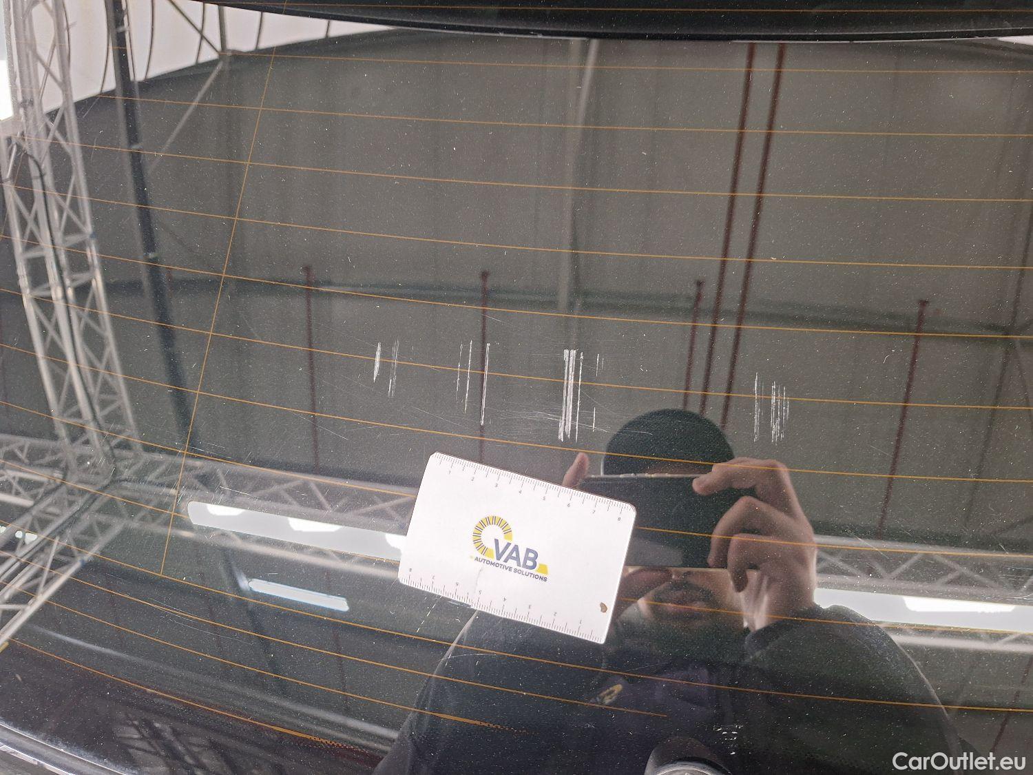  Audi  Q3 Audi,  '18, Audi  35 TDI S tronic S line Business Edition 5d #22