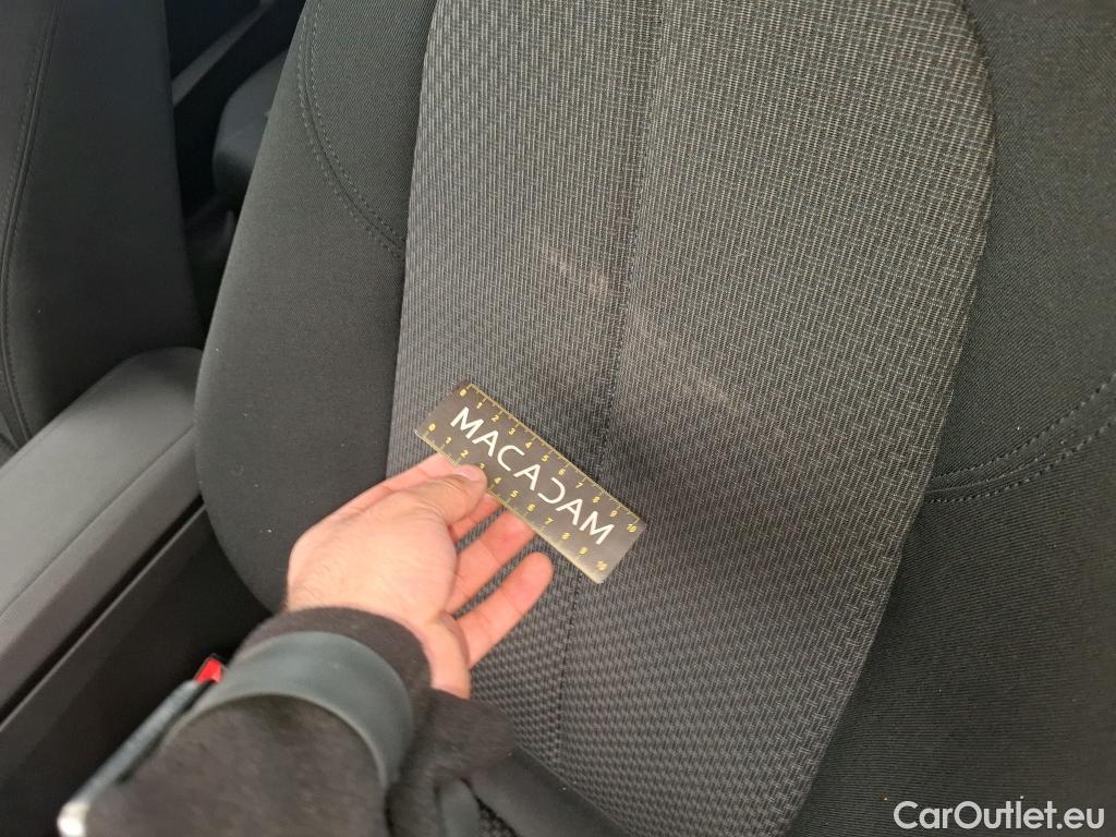  Bmw  Serie 1 BMW Série 1 / 2019 / 5P / Berline 116i DKG7 Business Design #18