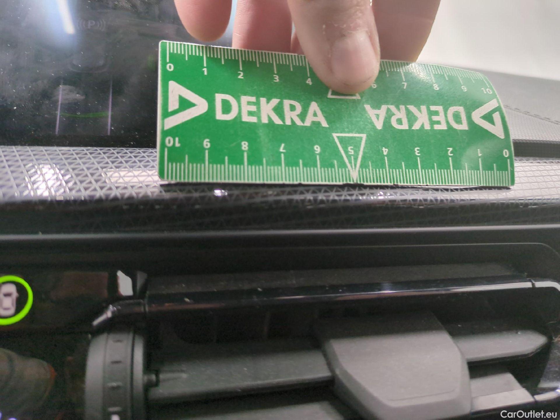  Bmw  Serie 1 Série 1 Berline 118 i Edition Sport 1.5 135CV BVA7 E6d #4