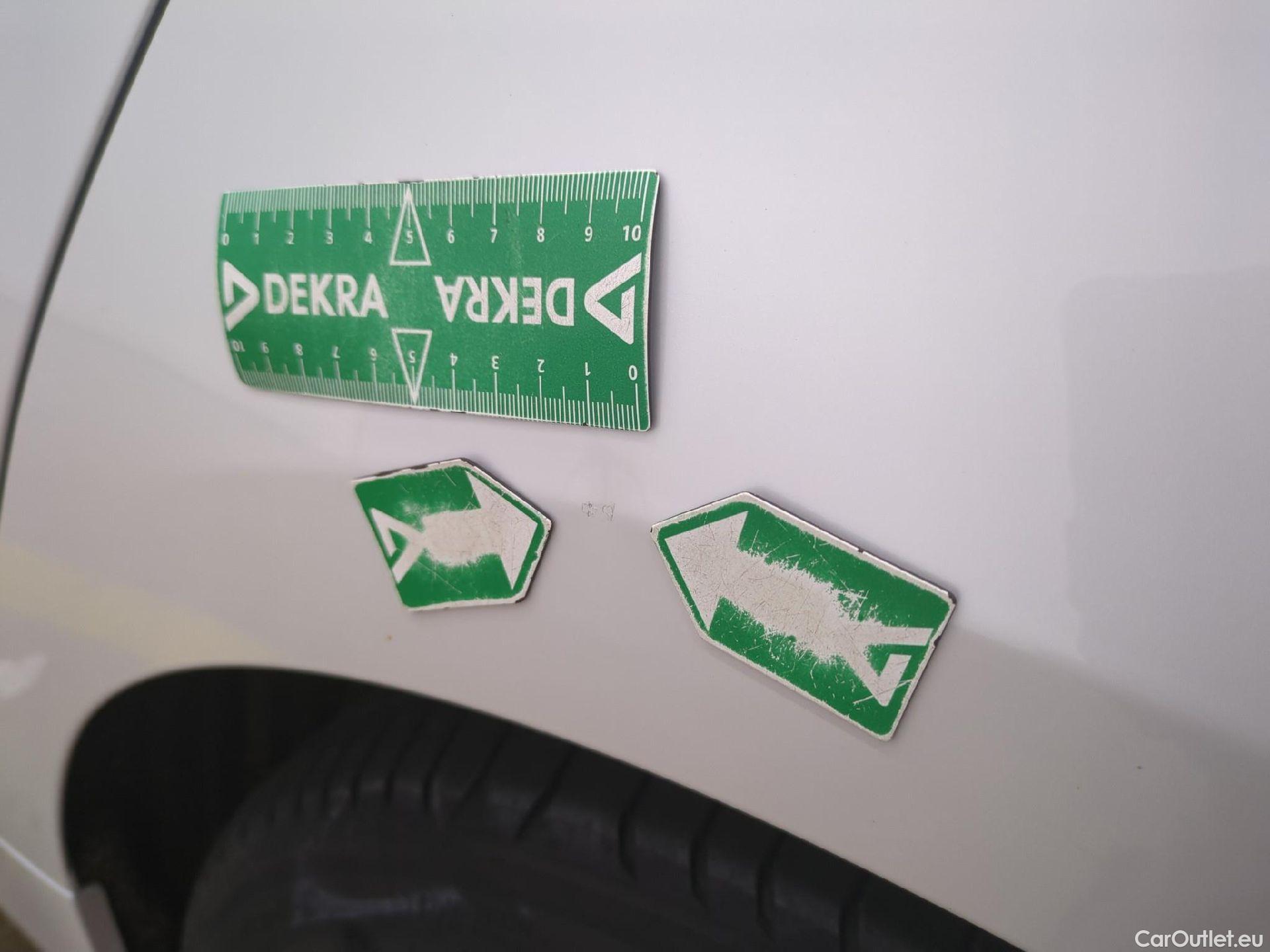  Bmw  Serie 1 Série 1 Berline 118 i Edition Sport 1.5 135CV BVA7 E6d #19