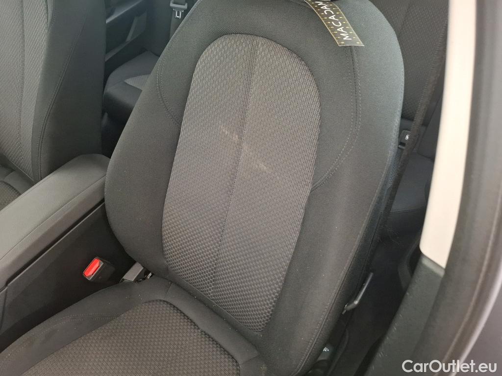  Bmw  Serie 1 BMW Série 1 / 2019 / 5P / Berline 116i DKG7 Business Design #17