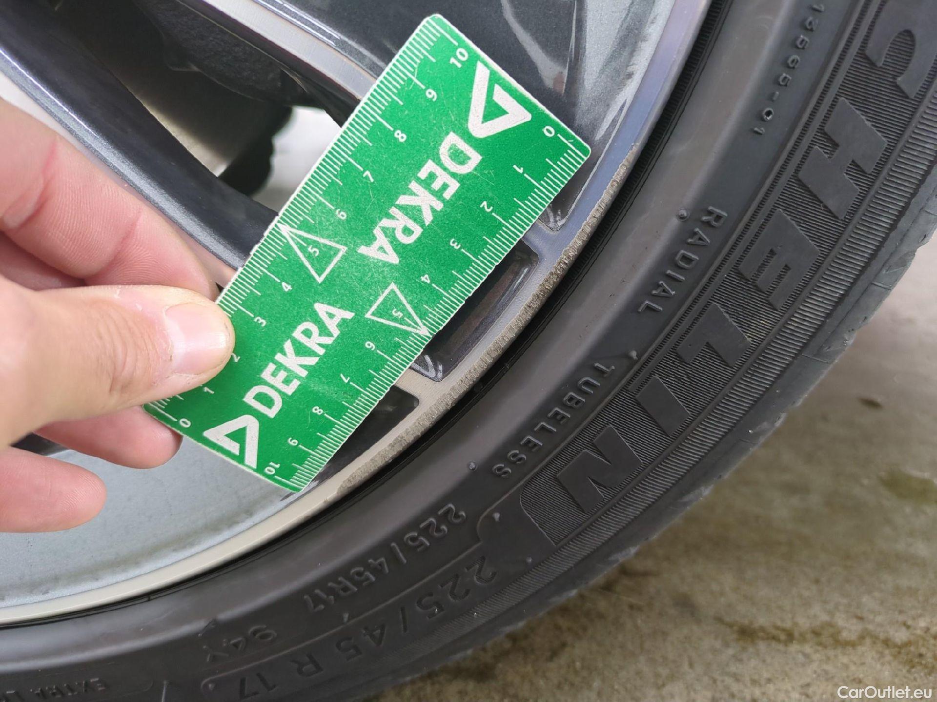  Bmw  Serie 1 Série 1 Berline 118 i Edition Sport 1.5 135CV BVA7 E6d #13