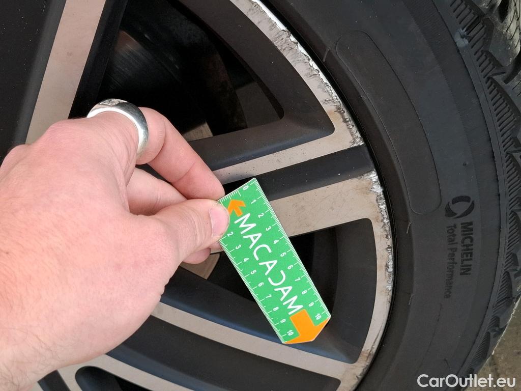  Mini  Countryman MINI  / 2020 / 5P / Crossover Cooper SE ALL4 Yours 125+95ch BVA6 #44