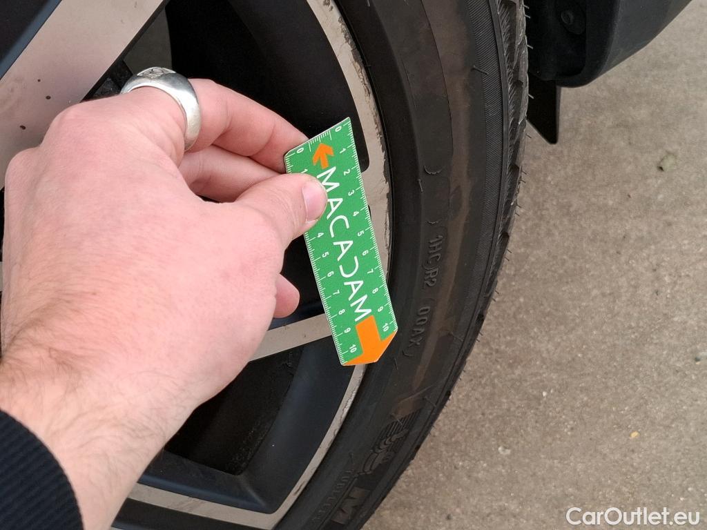  Mini  Countryman MINI  / 2020 / 5P / Crossover Cooper SE ALL4 Yours 125+95ch BVA6 #28