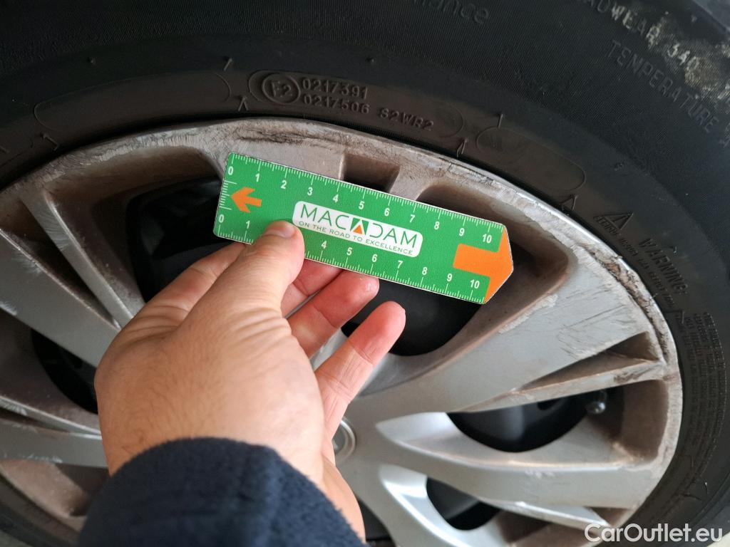  Peugeot  208  Affaire Premium 1.5 HDi 100CV BVM5 E6dT #28