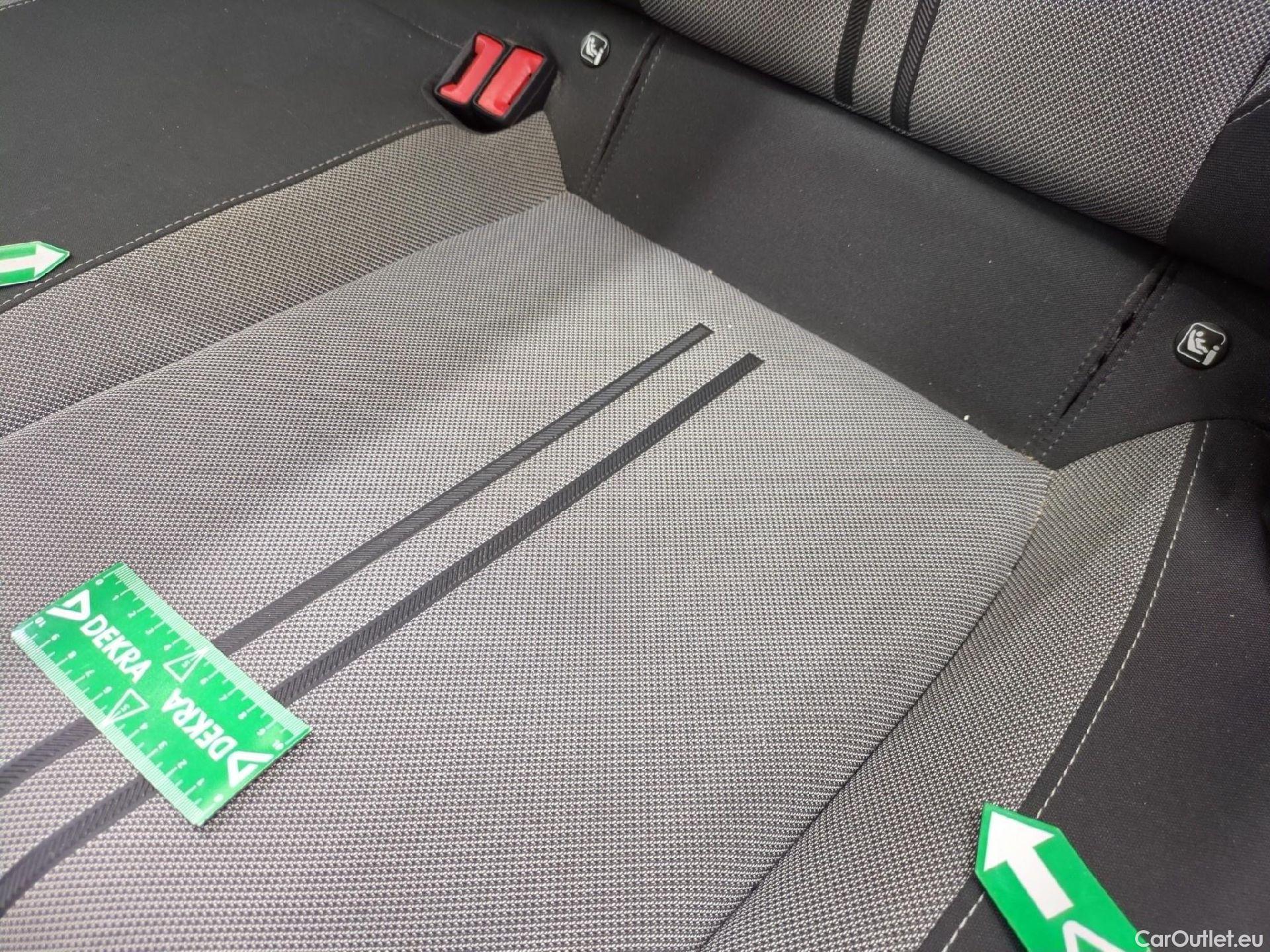  Seat  Leon SEAT  / 2020 / 5P / Berline 1.0 eTSI 110 DSG S&S Style Business #7