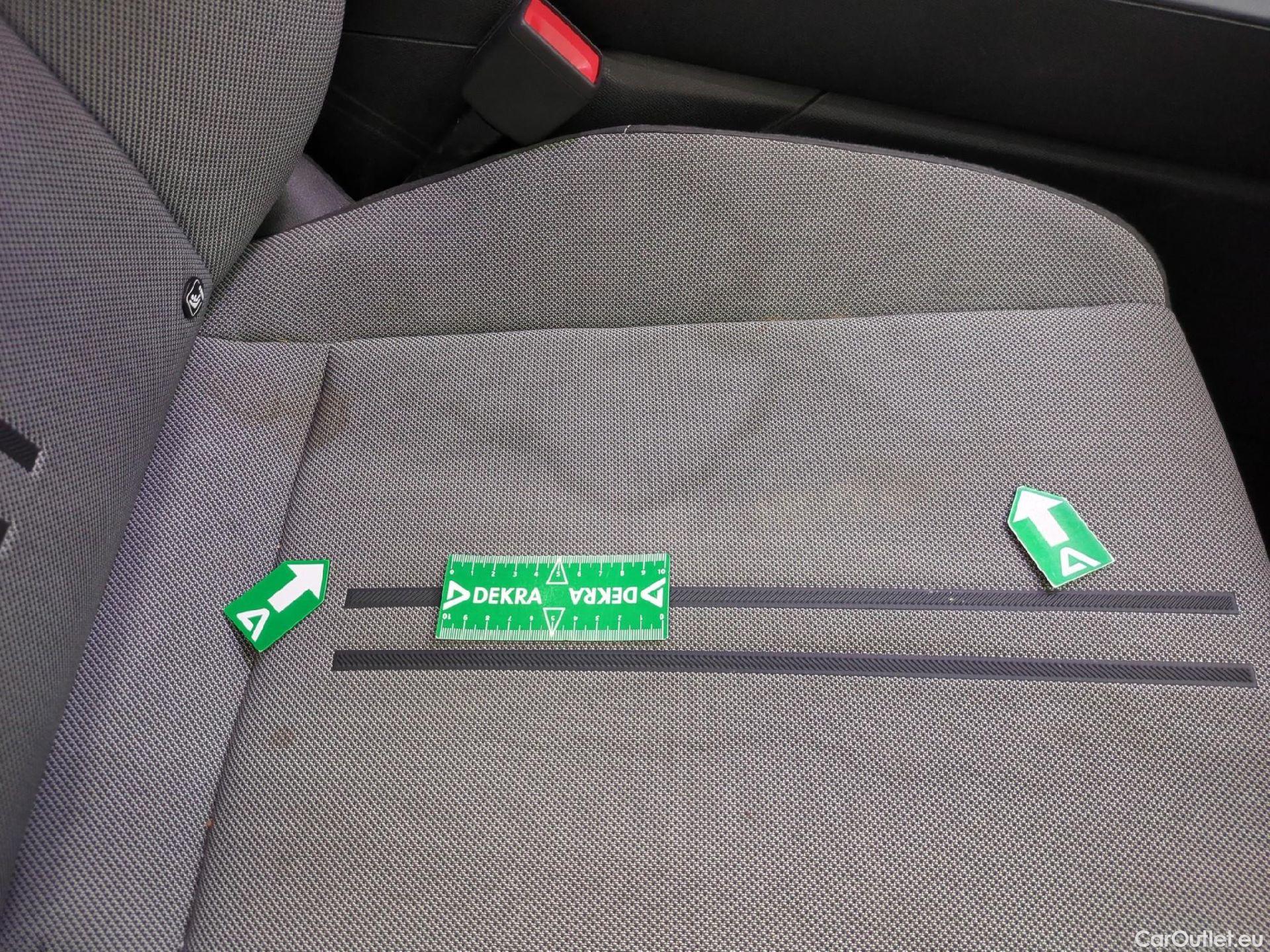  Seat  Leon SEAT  / 2020 / 5P / Berline 1.0 eTSI 110 DSG S&S Style Business #6