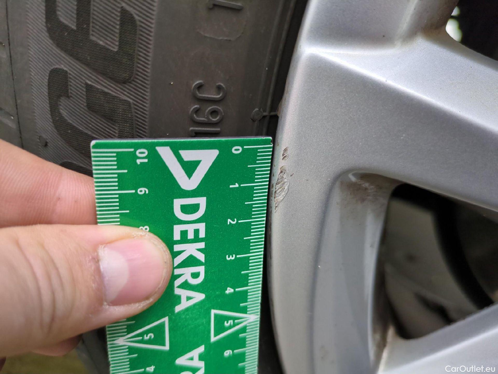  Seat  Leon SEAT  / 2020 / 5P / Berline 1.0 eTSI 110 DSG S&S Style Business #16