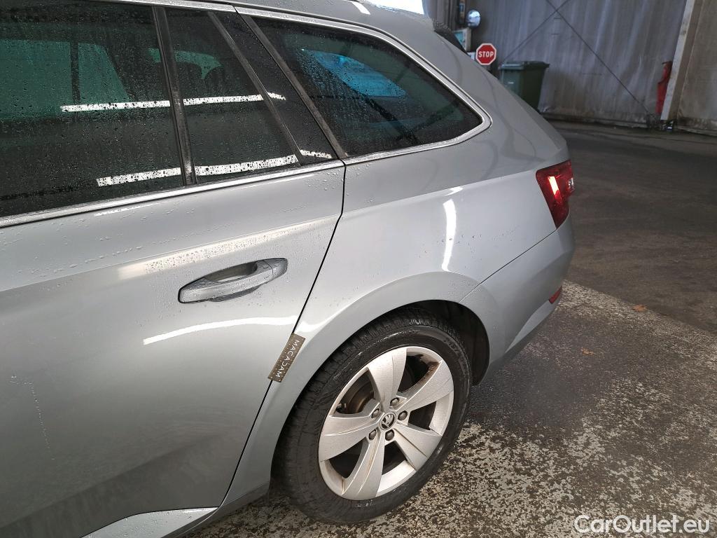  Skoda  Superb  Break Business 2.0 TDI 120CV BVA7 E6d #2