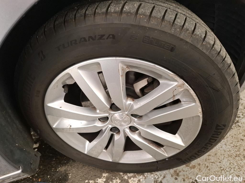  Peugeot  308 PEUGEOT  SW / 2017 / 5P / Break Puretech 110 S&S Active Business #12