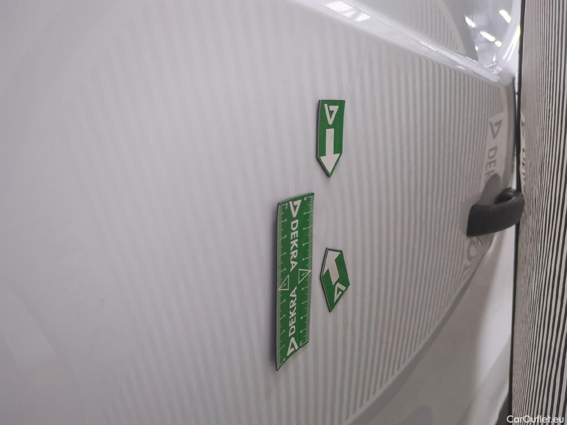  Renault  Trafic  III Fourgon Grand Confort L1H1 1000 1.6 dCi 120CV BVM6 E6 #24