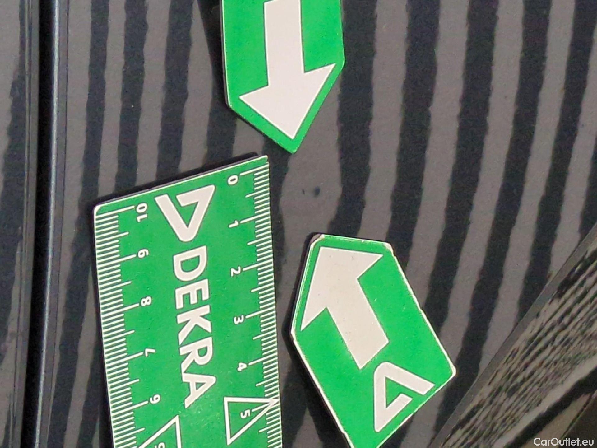  Seat  Leon SEAT  / 2020 / 5P / Berline 1.0 eTSI 110 DSG S&S Style Business #30