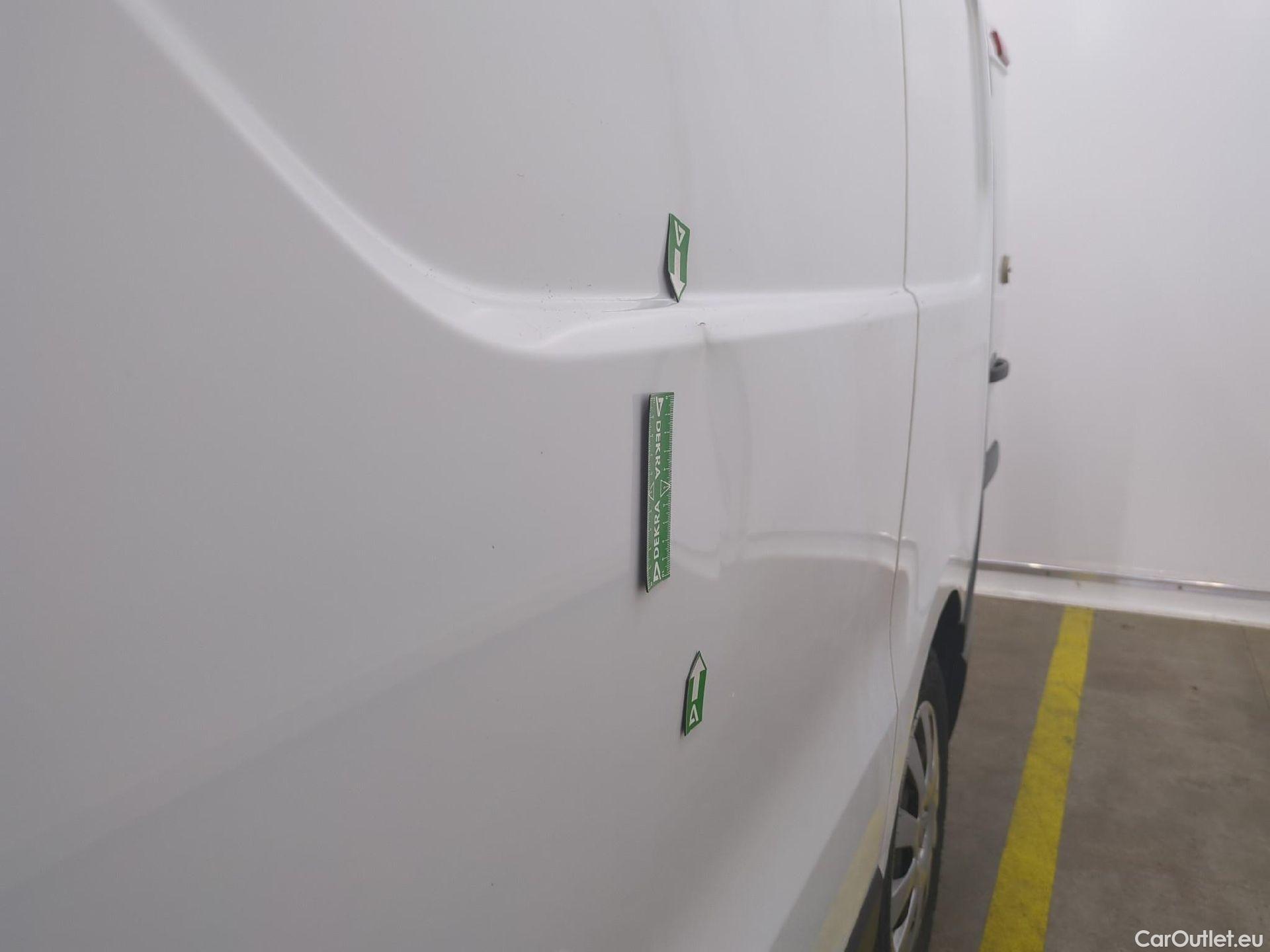  Renault  Trafic  III Fourgon Grand Confort L1H1 1000 1.6 dCi 120CV BVM6 E6 #11