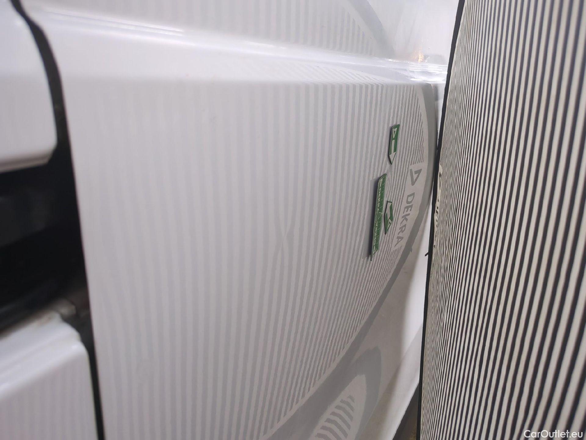  Renault  Trafic  III Fourgon Grand Confort L1H1 1000 1.6 dCi 120CV BVM6 E6 #25