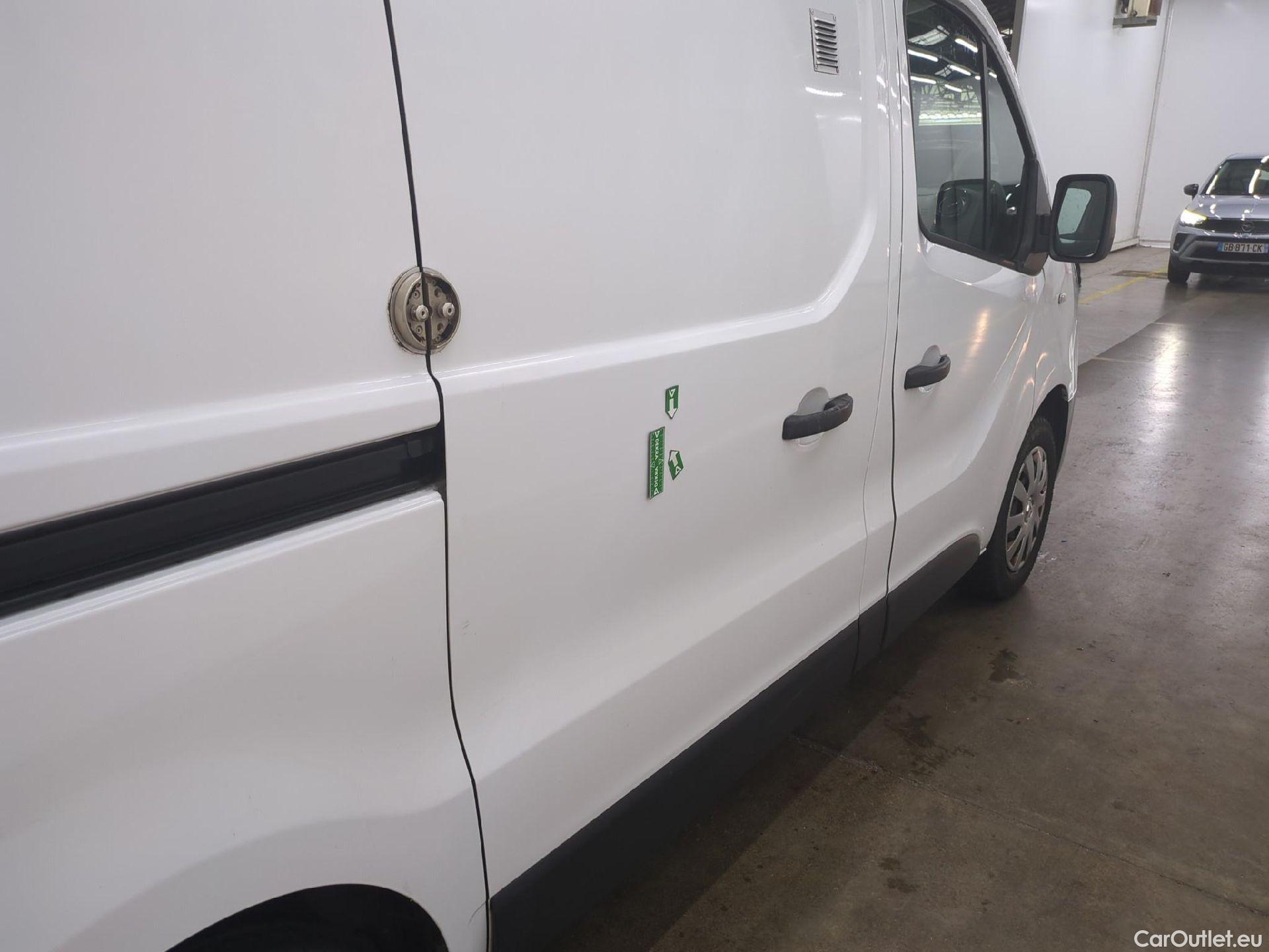  Renault  Trafic  III Fourgon Grand Confort L1H1 1000 1.6 dCi 120CV BVM6 E6 #23