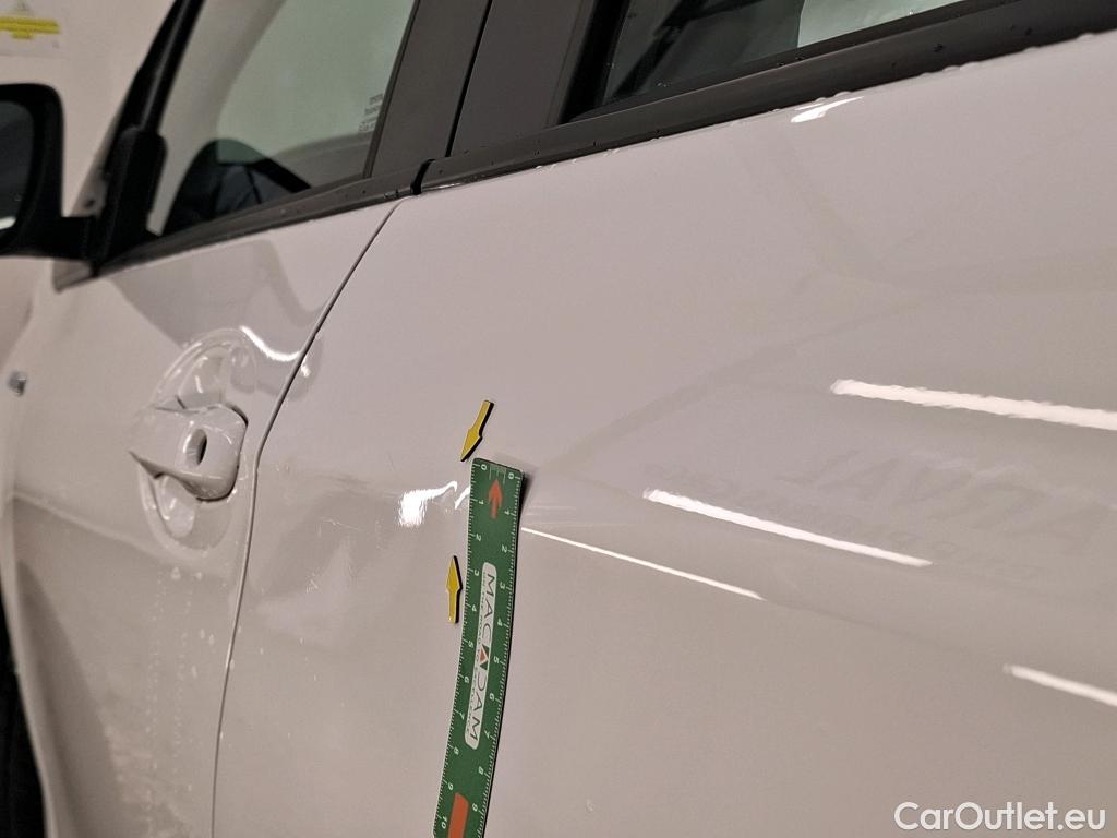  Toyota  Yaris TOYOTA  Hybride / 2017 / 5P / Berline 1.5 VVT-I HYBRID France Business #4