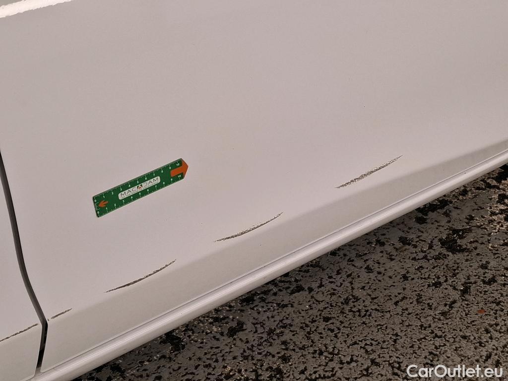  Toyota  Yaris TOYOTA  Hybride / 2017 / 5P / Berline 1.5 VVT-I HYBRID France Business #14