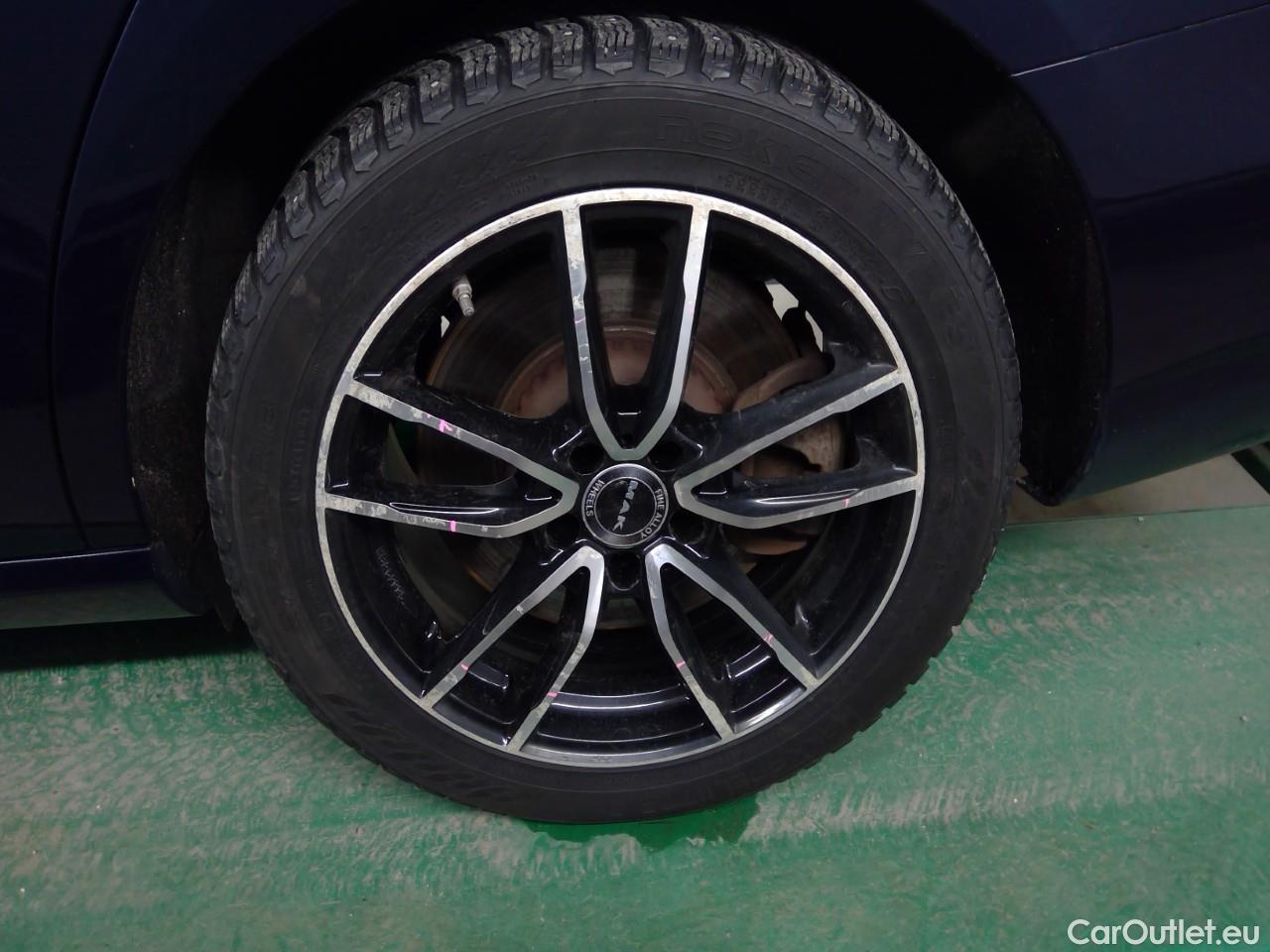  Mercedes  E-Klasse E 300 de T SE Edition Aut #23