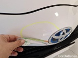  Toyota  Yaris TOYOTA  / 2017 / 5P / BERLINA 1.5 HYBRID BUSINESS #39