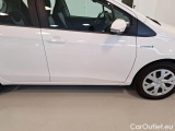  Toyota  Yaris TOYOTA  / 2017 / 5P / BERLINA 1.5 HYBRID BUSINESS #44