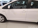  Toyota  Yaris TOYOTA  / 2017 / 5P / BERLINA 1.5 HYBRID BUSINESS #61