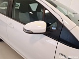  Toyota  Yaris TOYOTA  / 2017 / 5P / BERLINA 1.5 HYBRID BUSINESS #73