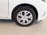  Toyota  Yaris TOYOTA  / 2017 / 5P / BERLINA 1.5 HYBRID BUSINESS #75