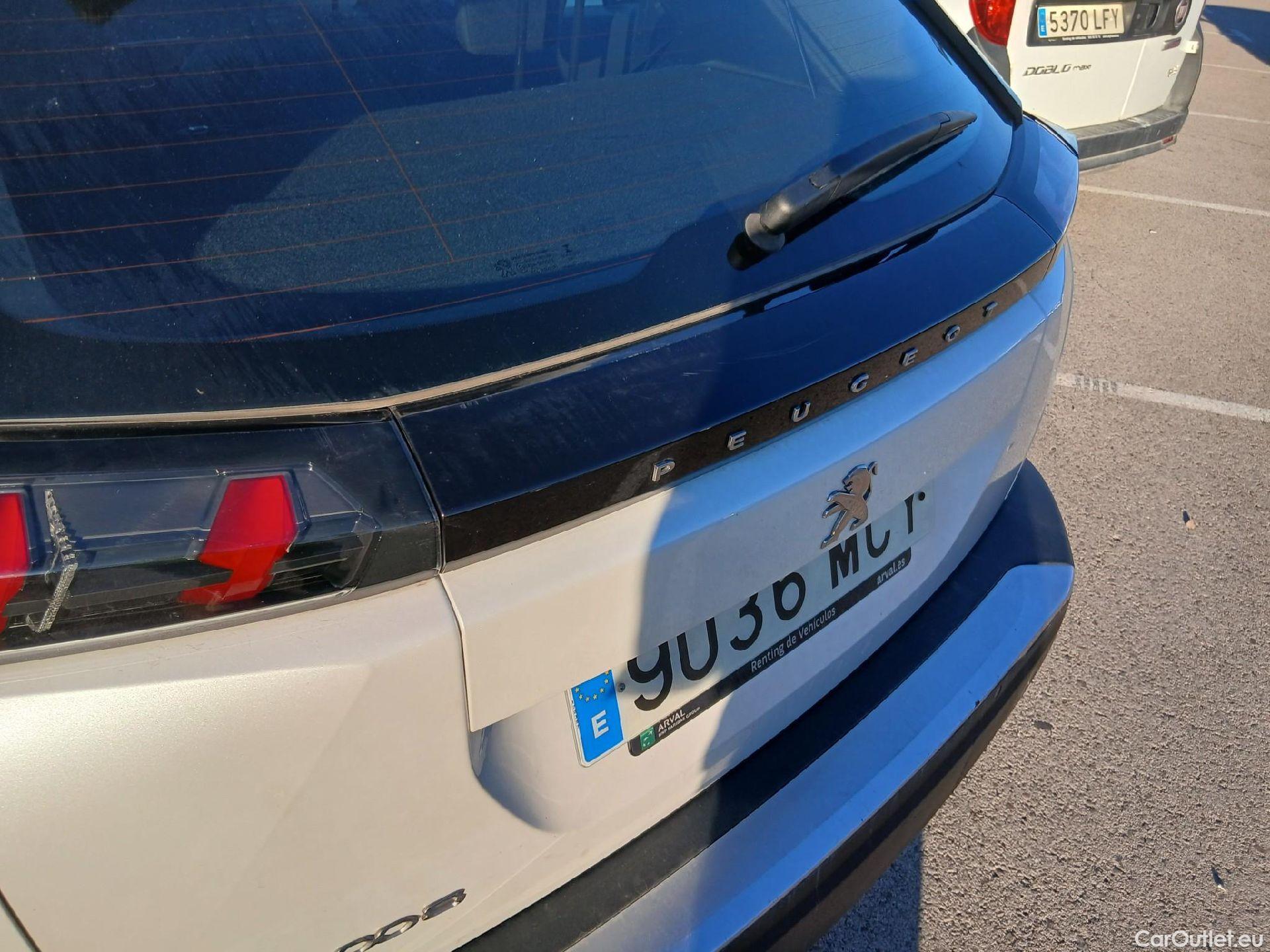  Peugeot  2008 PEUGEOT  / 2019 / 5P / todoterreno Active Pack Puretech 100 S&S BVM6 #16