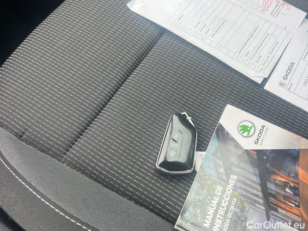  Skoda  Octavia SKODA  / 2020 / 5P / berlina con portón 2.0 TDI 110kW (150CV) Manual Ambition #2