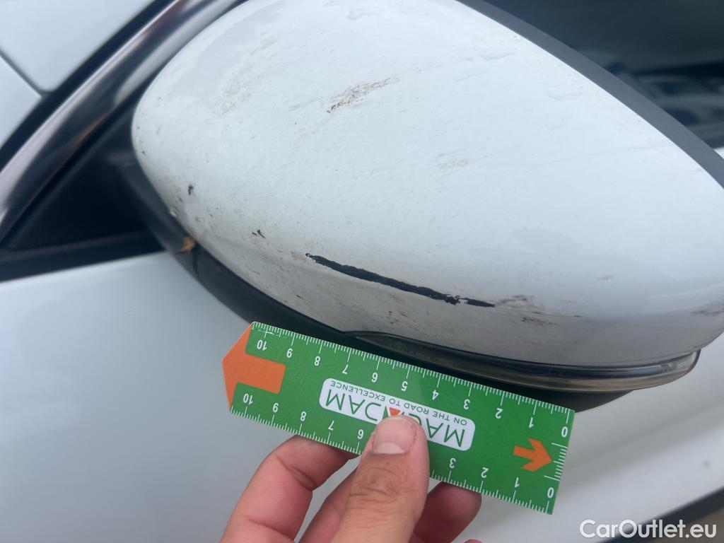  Ford  Kuga FORD  / 2019 / 5P / todoterreno Titanium 2.5 Duratec FHEV 140kW Auto #12