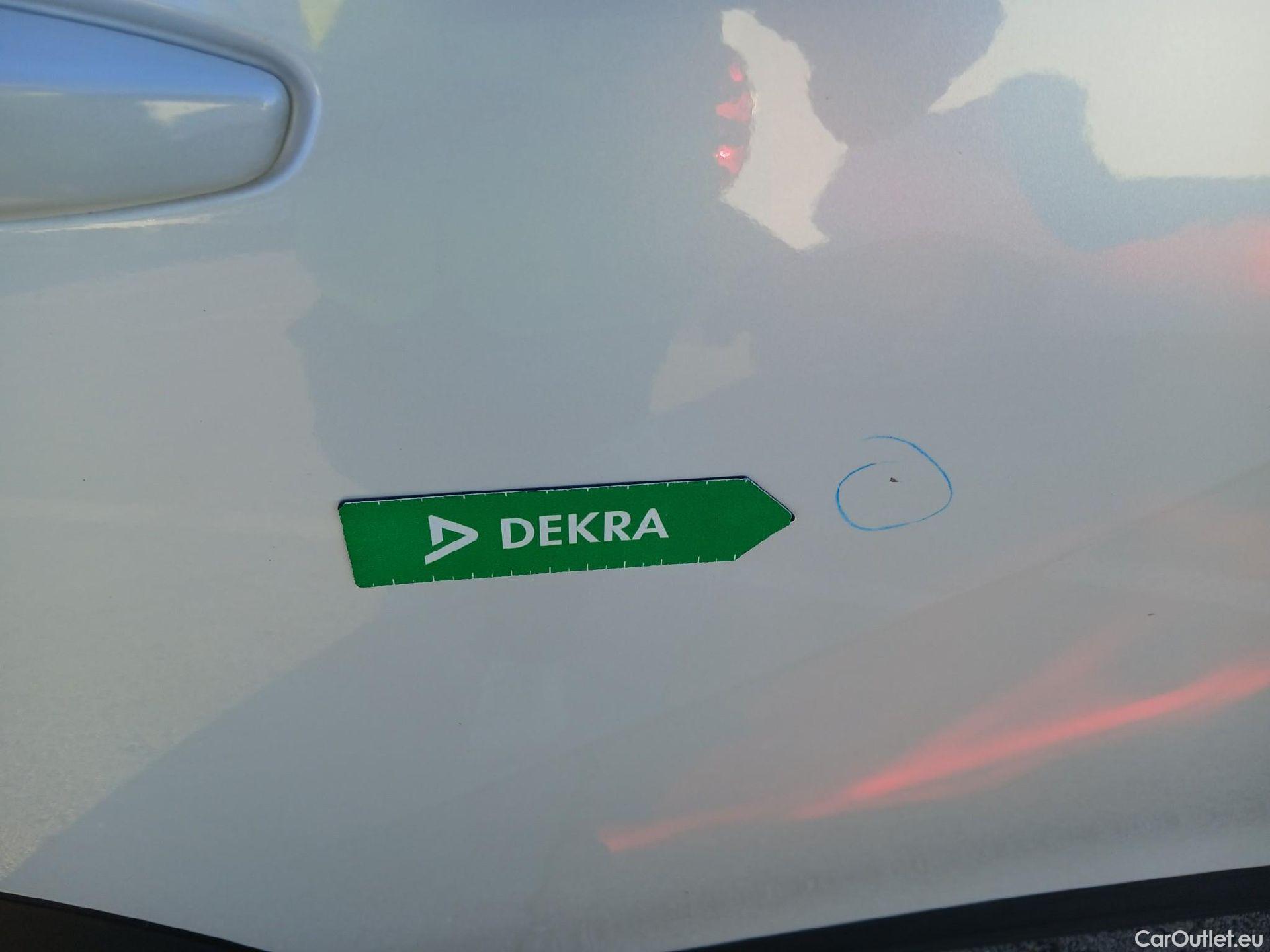  Peugeot  2008 PEUGEOT  / 2019 / 5P / todoterreno Active Pack Puretech 100 S&S BVM6 #29