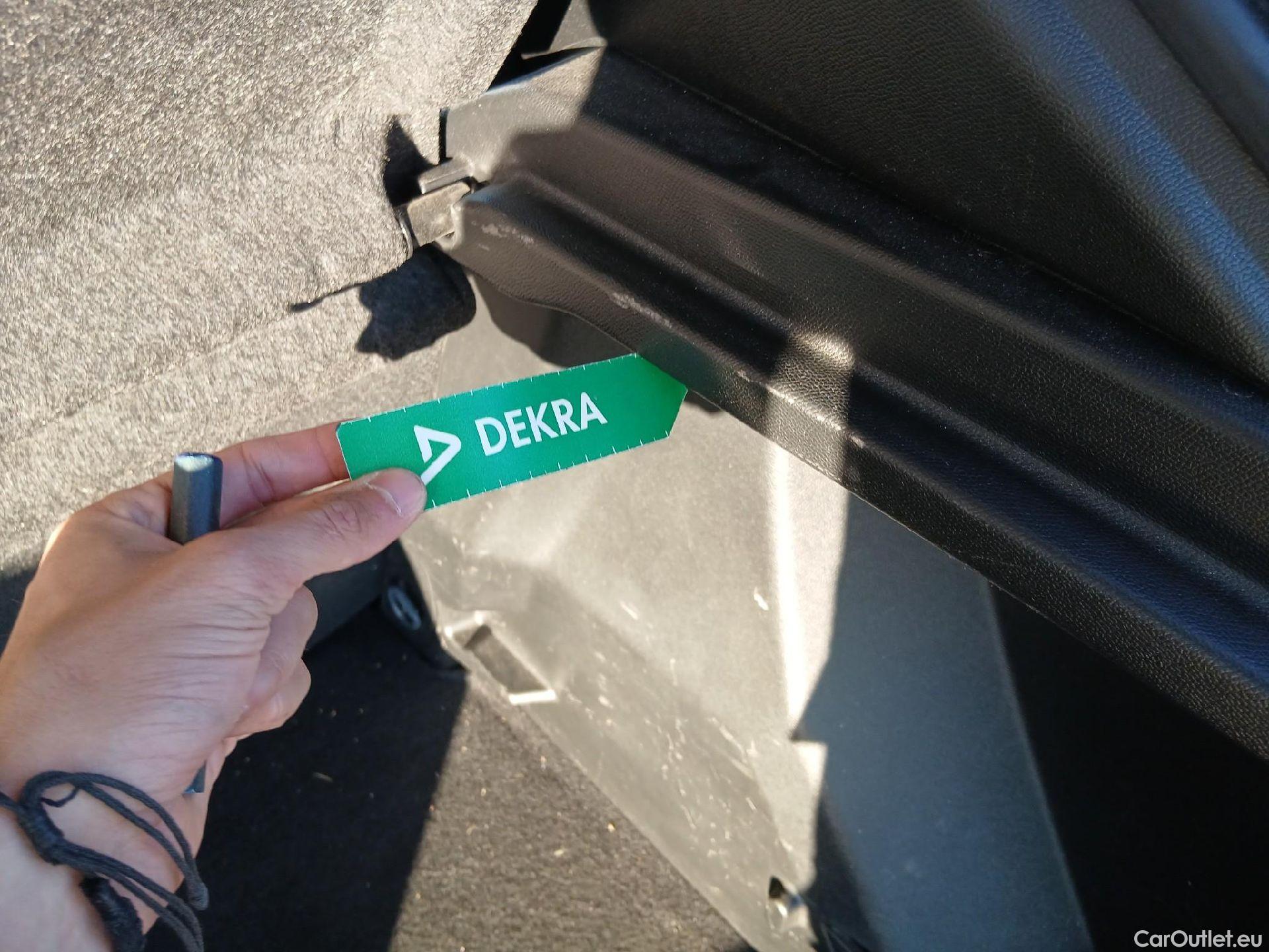  Peugeot  2008 PEUGEOT  / 2019 / 5P / todoterreno Active Pack Puretech 100 S&S BVM6 #26