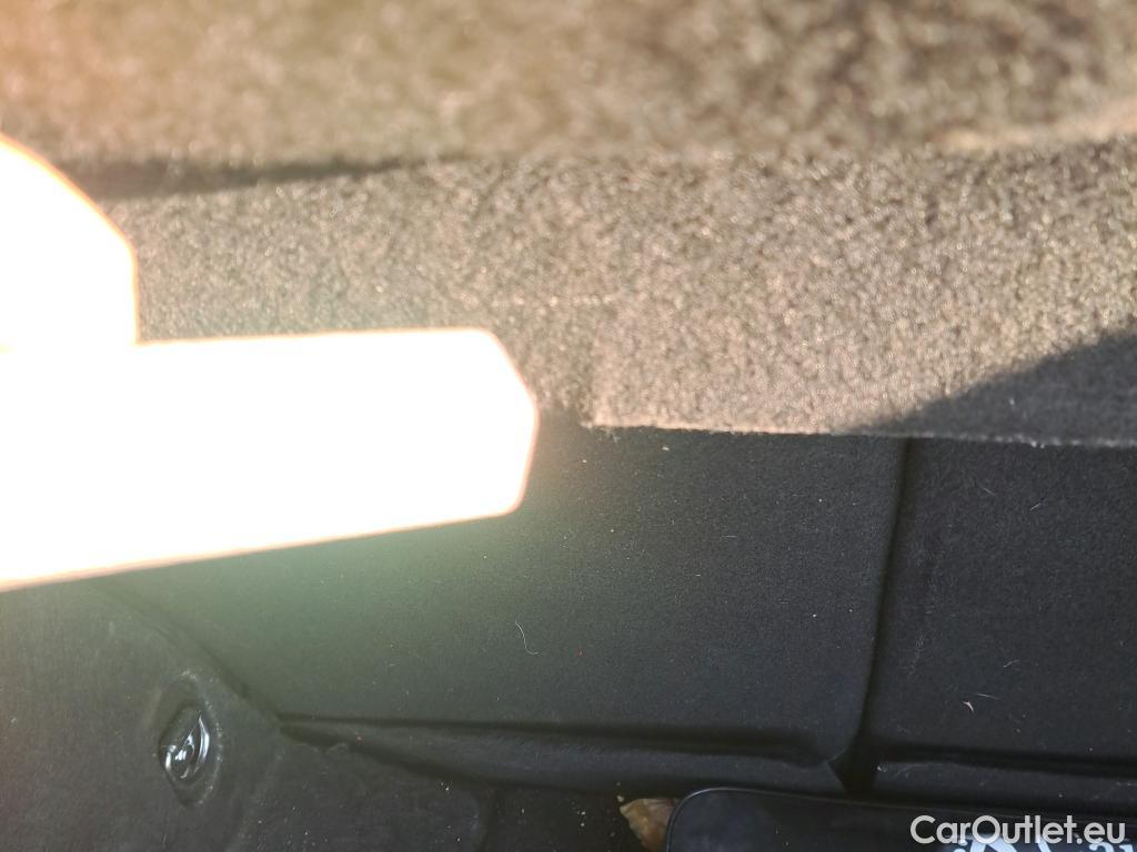  Toyota  C-HR TOYOTA  / 2016 / 5P / todoterreno 1.8 125H Advance (CX) #4