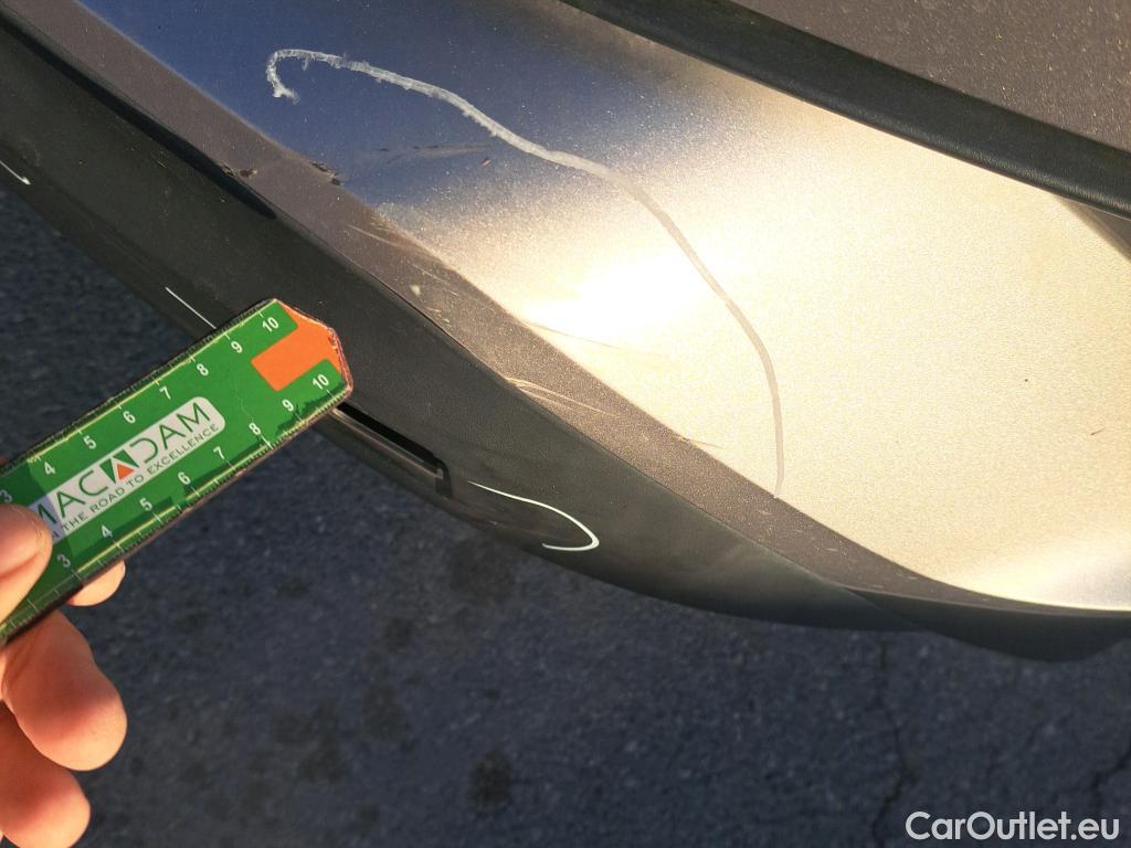  Toyota  C-HR TOYOTA  / 2016 / 5P / todoterreno 1.8 125H Advance (CX) #72